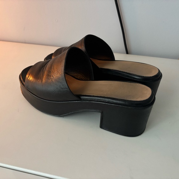 Genuine Leather Seychelles Slide Sandals - Picture 3 of 4